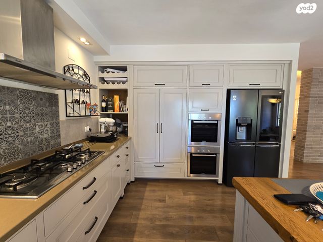 בית פרטי/ קוטג', משעול הנרקיס, שאר העיר, כפר ורדים