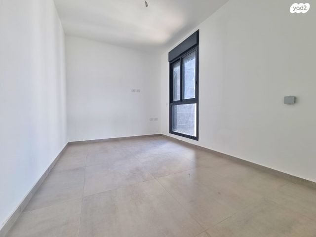 דירה, משה רינת, קרית רבין, חולון