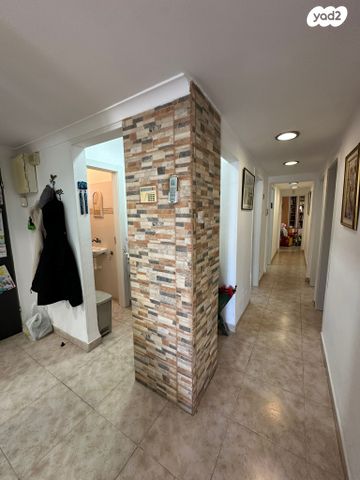 דירת גן, הנוריות, רמות יצחק, נשר