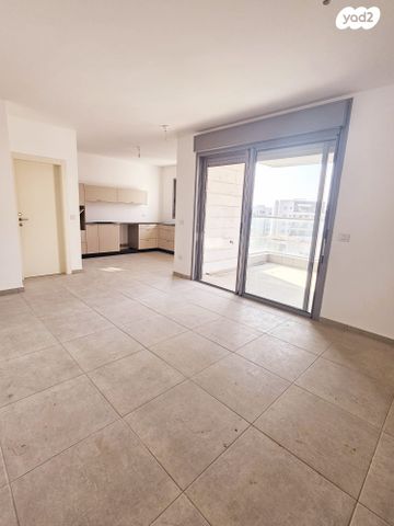 דירה, חיים הרצוג, מורשת, מודיעין מכבים רעות