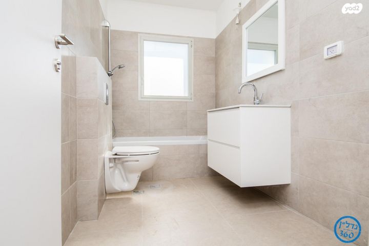 דו משפחתי, מושבה מרכז, זכרון יעקב