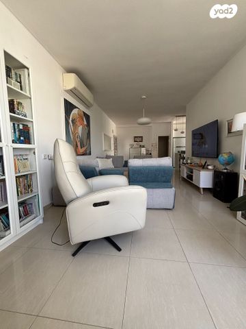 דירה, יחזקאל דנין, לב העיר, בת ים