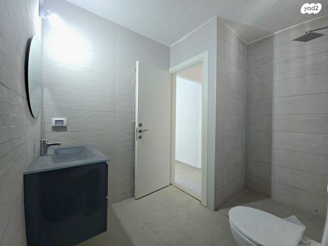 דירה, אסירי ציון, קרית שרת, רעננה