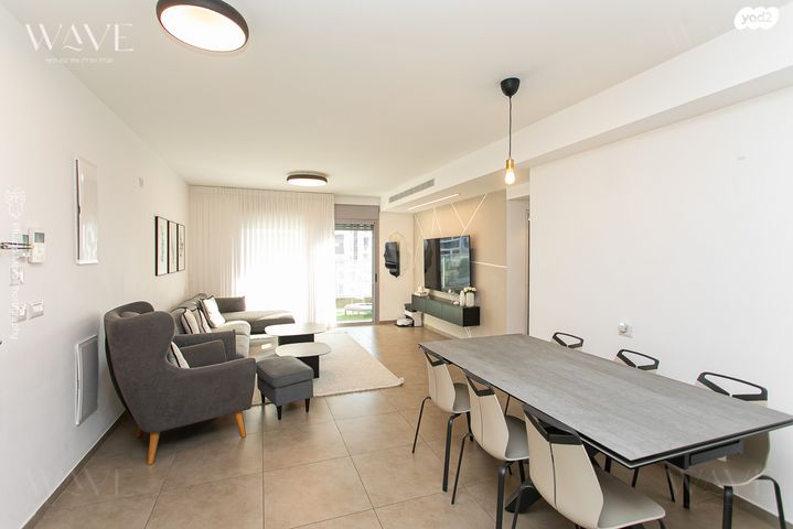 דירה, האנפה, החותרים, טירת כרמל