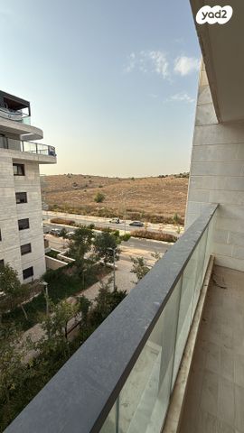 דירה, עמק חפר, מורשת, מודיעין מכבים רעות