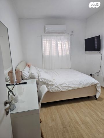 דירה, יצחק בן דוד, מחנה יהודה, פתח תקווה