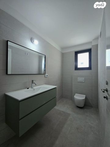 דירה, אסירי ציון, קרית שרת, רעננה