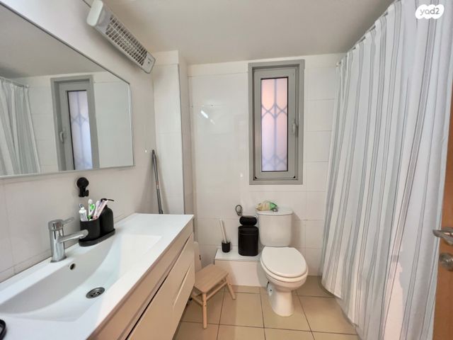 דירת גן, יהודה לייב יוספזון, רחובות המדע, רחובות