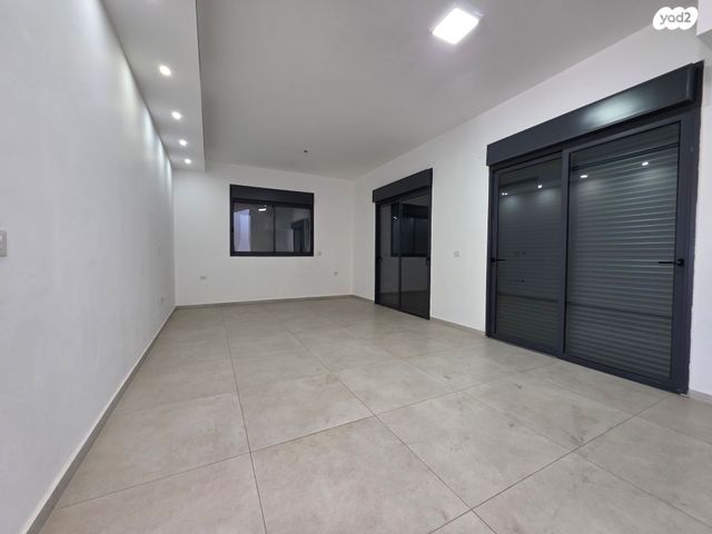 גג/ פנטהאוז, שקמים ואגמים, אשקלון