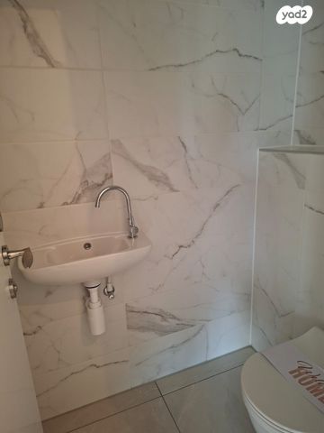 דירה, נווה ישראל, הרצליה