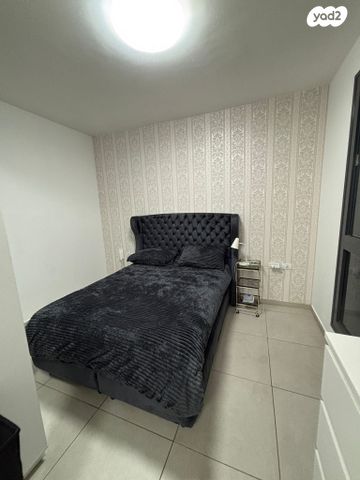 דירה, הרב ניסנבאום 37, אזור תעשיה, בת ים