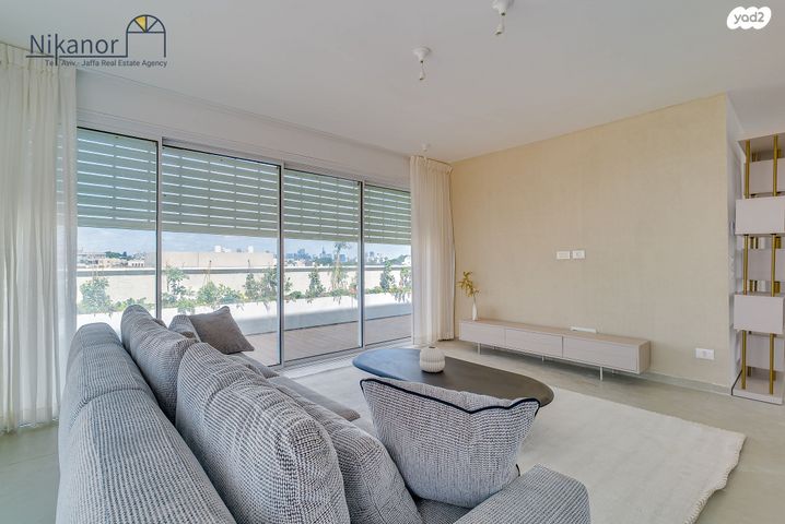 גג/ פנטהאוז, פחד יצחק, עג'מי, גבעת העליה, תל אביב יפו