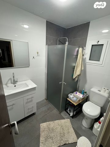 דירה, הרב שמעון יצחק אפריאט, קרית מנחם בגין, רמלה