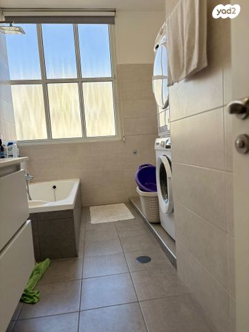 דירה, יחזקאל דנין, לב העיר, בת ים