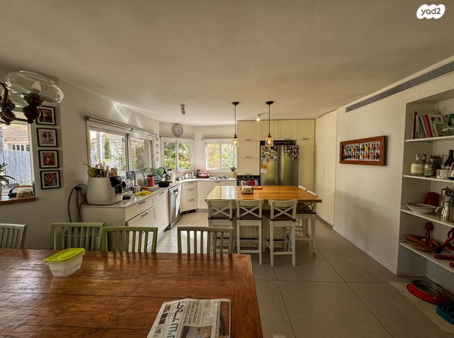 דירת גן, סמטת כינרת, מרכז הישוב, גני תקווה