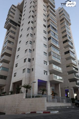 דירה, הנורית 21, רובע ח', אשדוד