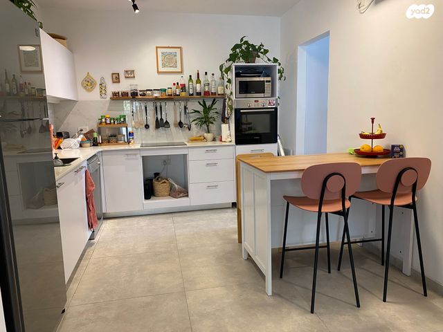 דירה, מטולה 15, נווה רם, שיכון מזרחי, רמת גן