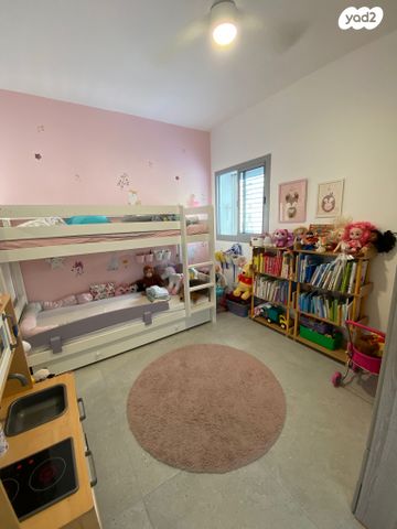 דירה, מטולה 15, נווה רם, שיכון מזרחי, רמת גן