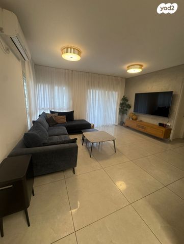 דו משפחתי, לסקוב, רמת גולדה, חיפה