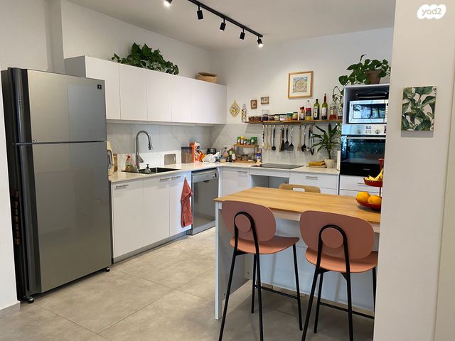 דירה, מטולה 15, נווה רם, שיכון מזרחי, רמת גן