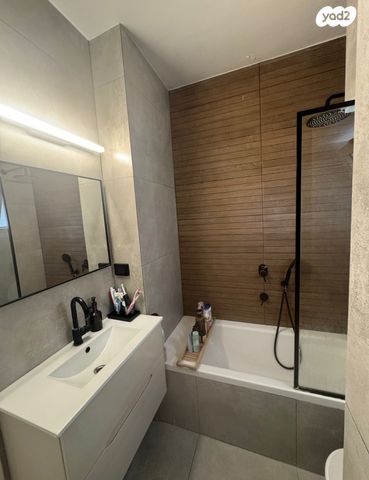 דו משפחתי, לסקוב, רמת גולדה, חיפה