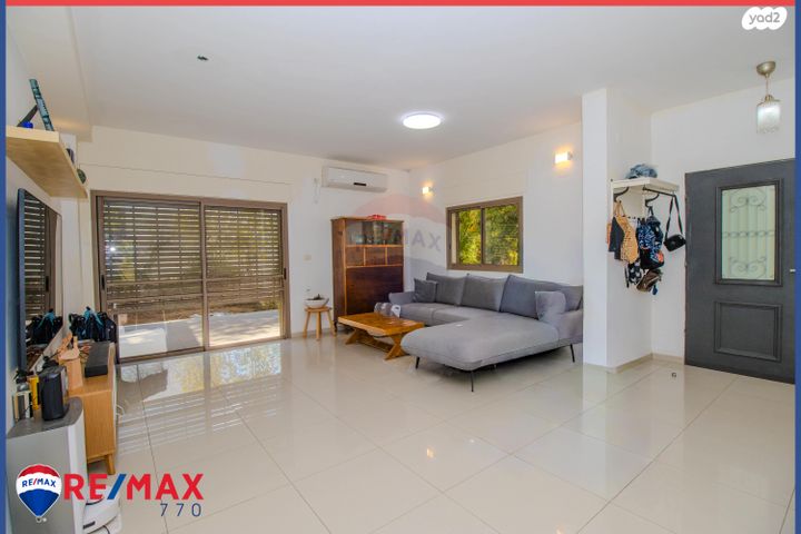 בית פרטי/ קוטג', הכרמים 10, עין דור, עין דור