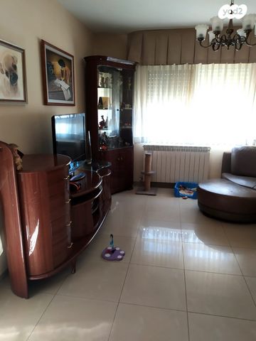 דירה, אברהם יערי, ירושלים