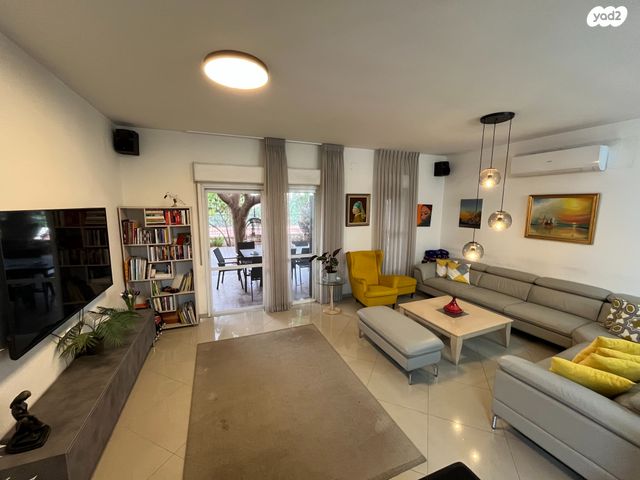 בית פרטי/ קוטג', כוכב הירדן, מגדים, מעלה אדומים