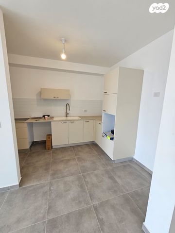 דירה, הגפן, כרמי הנדיב, אחוזת רוטנר, קרית מלאכי