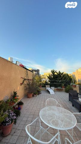 גג/ פנטהאוז, צ'מרינסקי, רביבים, תל אביב יפו