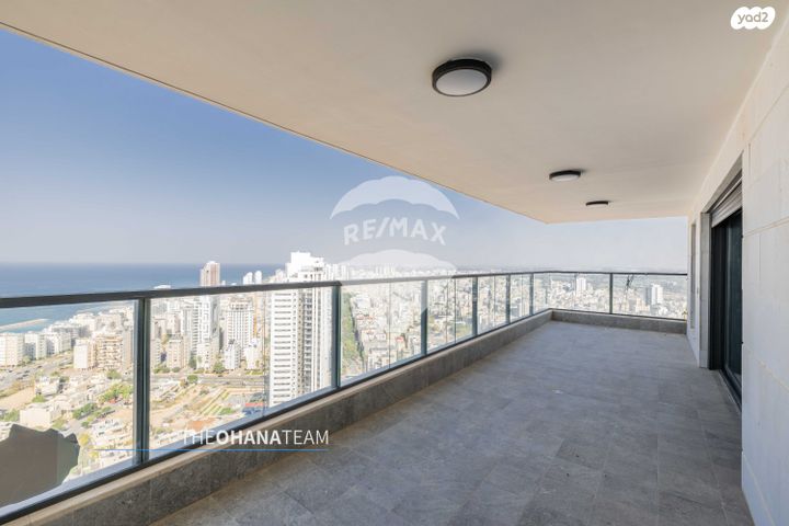 דירה, אמנון ליפקין שחק, נוף הטיילת, נתניה