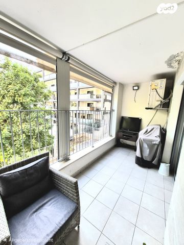 דירה, מבצע קדש, רעננה