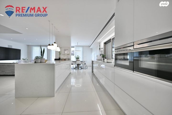 דו משפחתי, שוהם