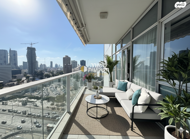 דרך מנחם בגין 144