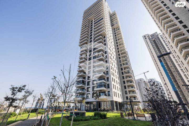 דירה, אמנון ליפקין שחק, נוף הטיילת, נתניה