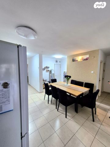 דירה, מבצע קדש, רעננה