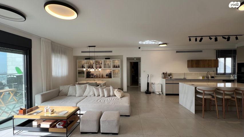 דירה, נרקיסים, ראשון לציון