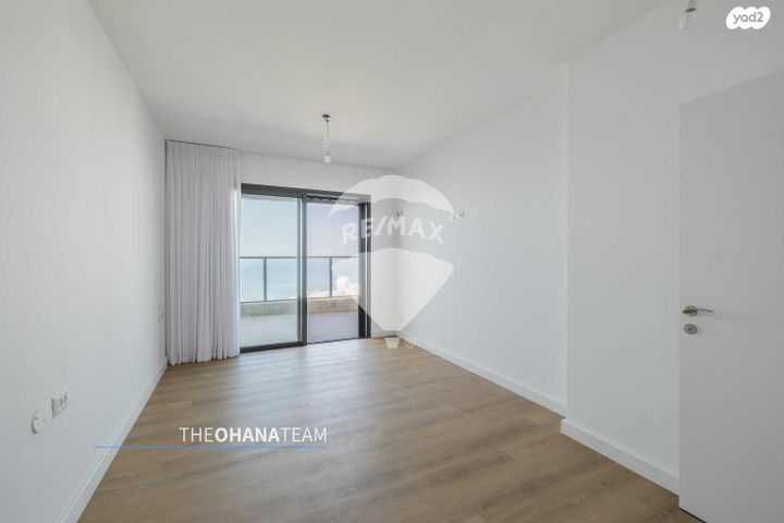 דירה, אמנון ליפקין שחק, נוף הטיילת, נתניה