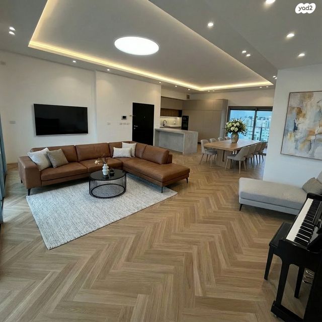 גג/ פנטהאוז, שיכון רסקו, קרית אונו