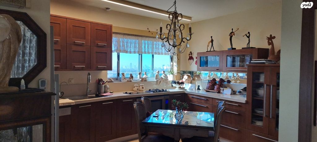 דירה, טווס 3, רמות מנחם, הוד השרון