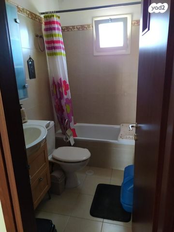 דירה, אברהם יערי, ירושלים