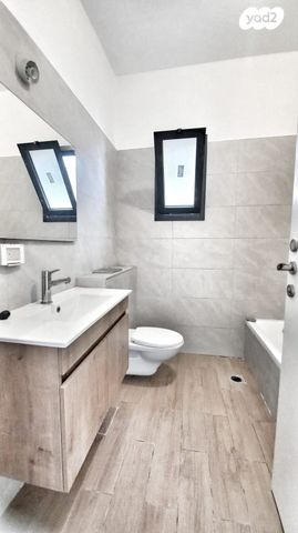 דירה, נתן ברניצקי, רמז, מערב ותיק, ראשון לציון