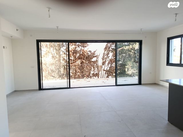 דירה, שמואל רומנילי, שיכון דן, נווה דן, תל אביב יפו