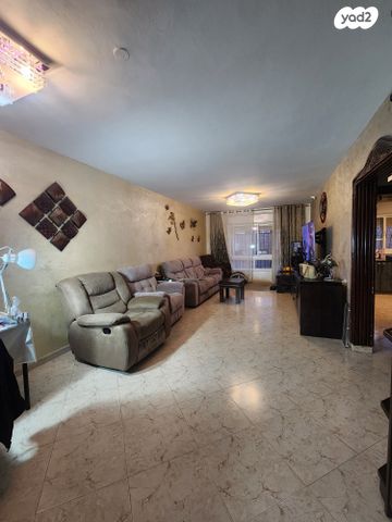 דירת גן, פסגת זאב, ירושלים