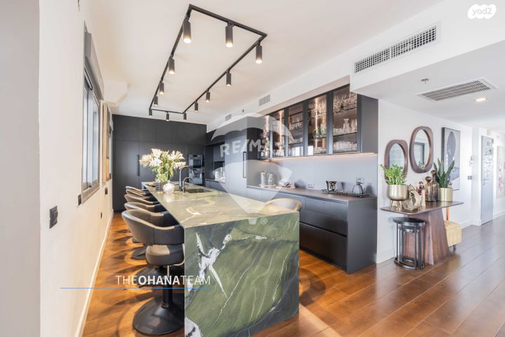 דירה, ארצי שרמן, גלי הים, נתניה