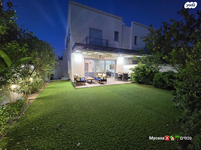 דו משפחתי, נורית, פרדסיה, פרדסיה