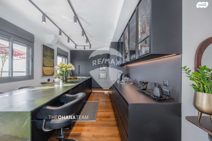 דירה, ארצי שרמן, גלי הים, נתניה