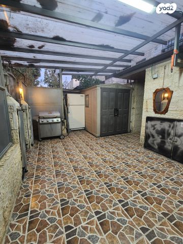 דירת גן, פסגת זאב, ירושלים