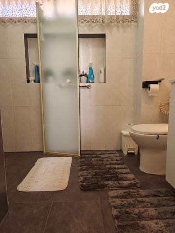 בית פרטי/ קוטג', נווה אילן - צבאי, יבנה