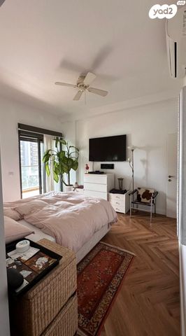 דירה, אריק לביא, עיר ימים, נתניה